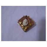 Victorian Gold locket Cameo