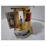 Capo Di Monti cig. lipstick music box