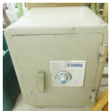 COMBINATION LOCK SAFE