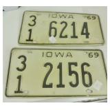 PAIR VINTAGE LICENSE PLATES