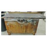 WORK TABLE WITH STORAGE