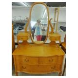 NO. 360-7 VANITY/DRESSER WITH MIRROR