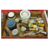LOT VINTAGE SHAVING ACCESSORIES