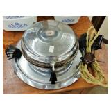 ELECTRIC WAFFLE IRON