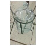 WATER BOTTLE ON STAND