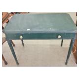 GREEN DESK