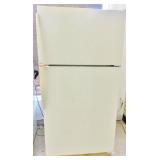 AMANA REFRIGERATOR