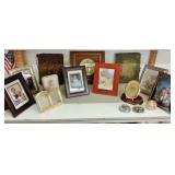 SHELF PHOTO FRAMES