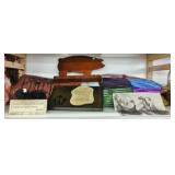 SHELF HOME DECOR, BLANKETS