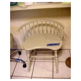 LOW WHITE VANITY BENCH