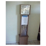 QUARTZ GRANDMOTHER CLOCK