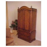 ENTERTAINMENT CENTER ARMOIRE