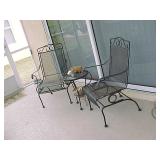 W I TABLE & ROCKERS