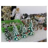 Decorative xmas trees and figurines 