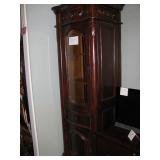 Curio cabinet $125