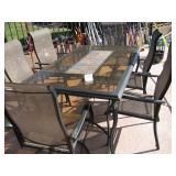 Very nice outside patio table w/6 chairs $200