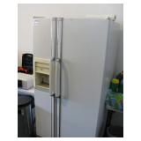 Whirlpool Side by side refrigeratyor $125