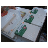 Assorted sizes of paint canvass