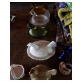 Glass nesting hens