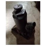 Heavy duty bottle jack