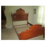 queen sz oak bed