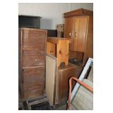 Sm. amounts of furniture