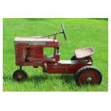 Eska IH mod 400 Pedal Tractor
