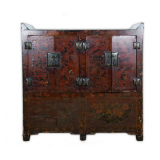 ANTIQUE CHINESE LACQUER CABINET WITH HANDPainting