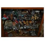 Wide assortment of knick knacks