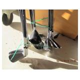 SET OF GOLF CLUBS