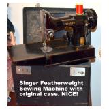 SINGER FEATHERWEIGHT SEWING MACHINE WITH CASE