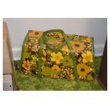 WOW!!! VINTAGE LATE MCM "FLOWER POWER" SEWING/CROCHET STORAGE CASE