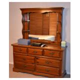 PART OF THE QUEEN BR SUITE