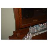 CLOSEUP, BASE OF MIRROR