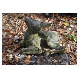 SMALL STATUARY FOR LAWN OR GARDEN
