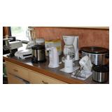 SELECTION OF KITCHEN SMALL APPLIANCES