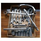 SELLS AS LOT WITH OTHER TOOLS