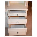 3 FULL SUSPENSION DRAWERS. AS I SAID...QUALITY!!!