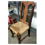 DELUXE RUSH BOTTOM CHAIR