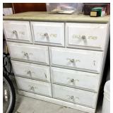 ANOTHER CHEST. THIS ONE HAS 7 DRAWERS