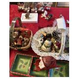 CHRISTMAS ORNAMENTS & DECORATIONS