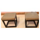 SEATS/STOOLS WHICH MATCH THE KING BED DESIGN