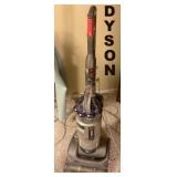 DYSON VACUUM CLEANER
