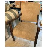 VINTAGE ARMCHAIR