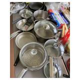 MORE NICE KITCHEN CONTENTS