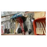 MORE NICE KITCHEN CONTENTS