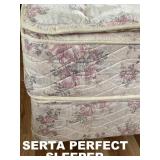 CLOSEUP OF MATTRESS SET WITHOUT MATTRESS COVER