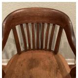 CLOSEUP OF CHAIR BACK