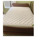 FULL VIEW OF THE SERTA MATTRESS, LIKE NEW
