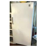 LARGE CAPACITY FREEZER